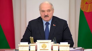 Лукашенко: Как минимум трое детей! Делаем всё, чтобы стала нормой многодетность!