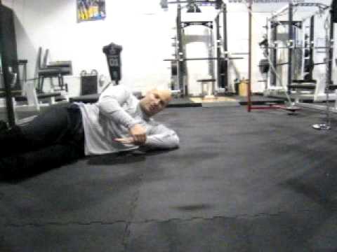 DeFrancosGym.com - Joe DeFranco's Upper body warm-up routine