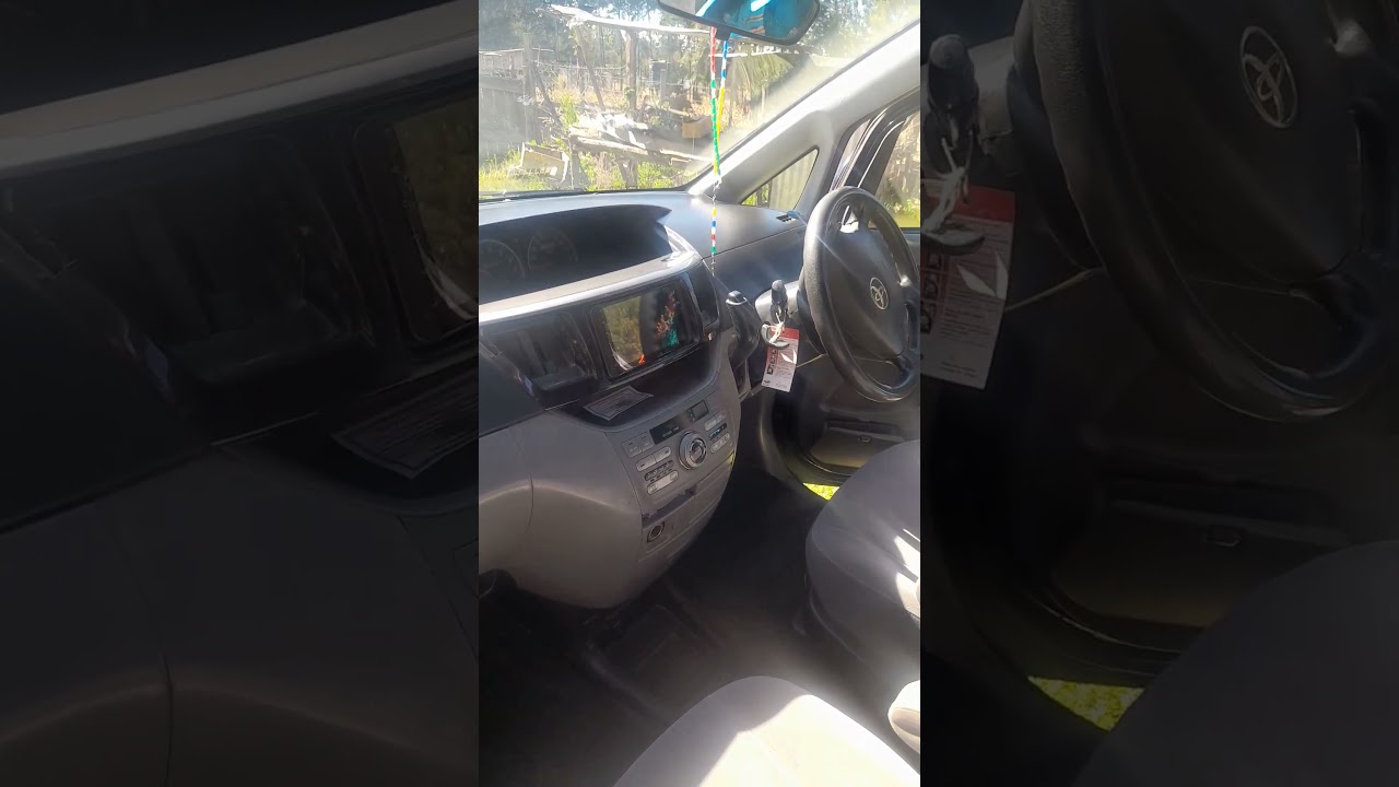 Toyota Voxy X 2WD 8-Seater 2004 Blue