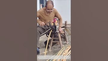 Bamboo strip layering machine: the ingenuity and wisdom of the elderly hand-cranked