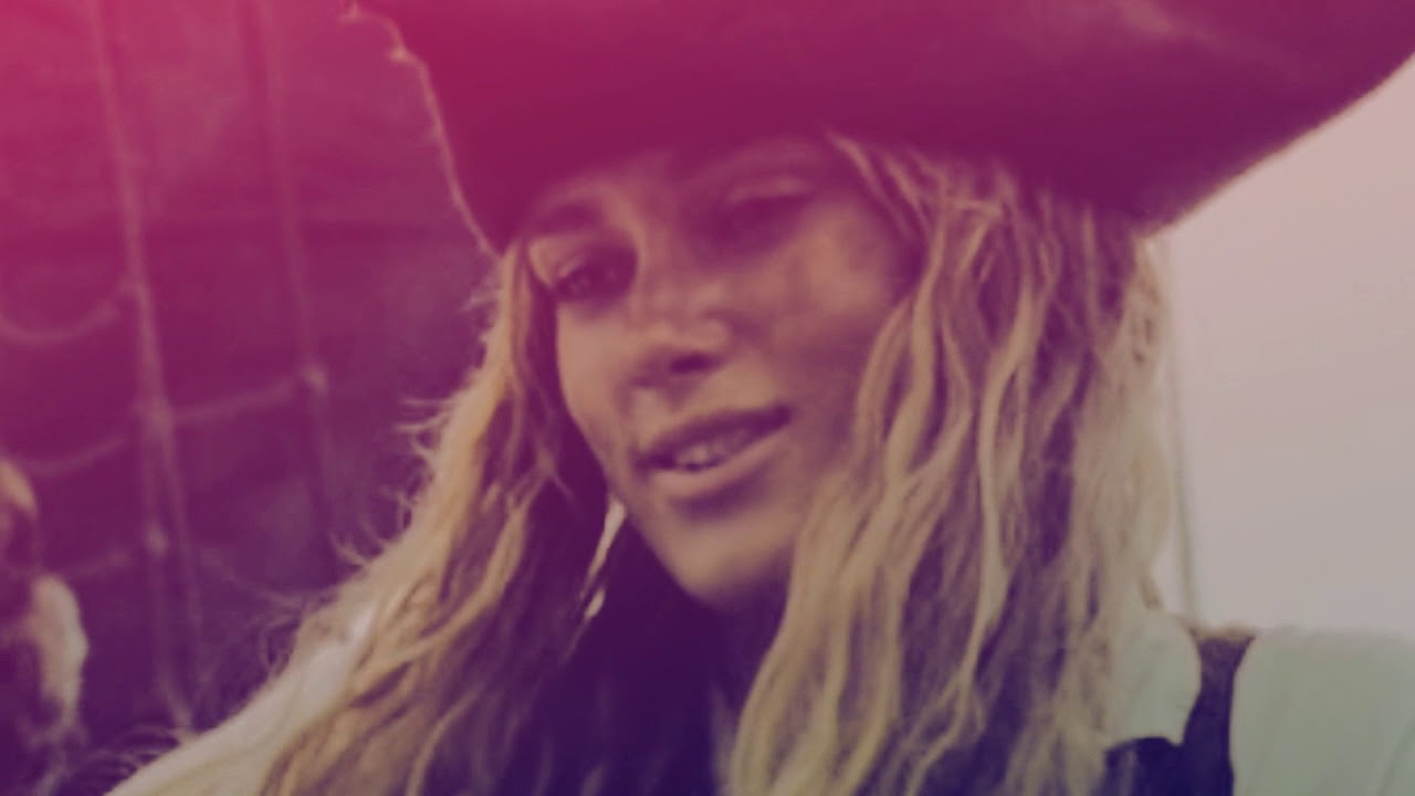 Sparrabeth // Can't Stay Away