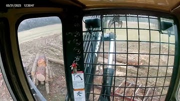 Cutting up the hemlock with the prentice knuckle boom loader. #logging #forestry #caterpillar