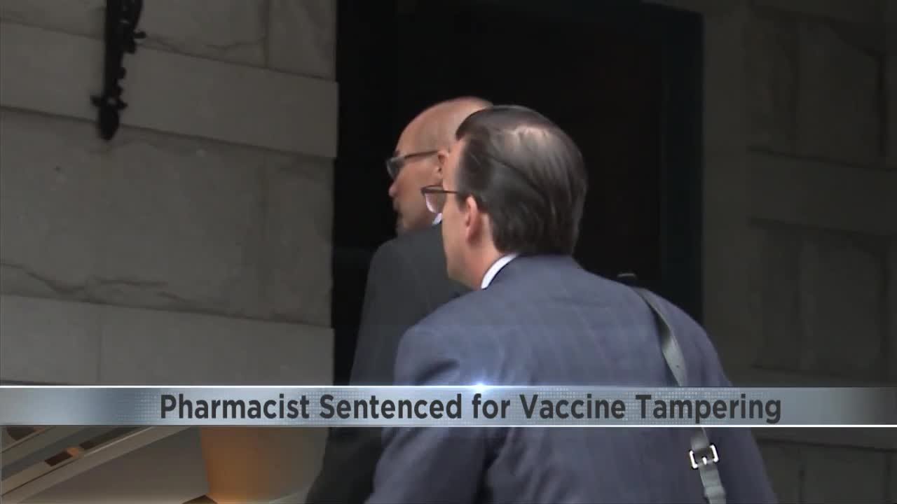 Ex-Wisconsin pharmacist gets prison for ruining vaccine