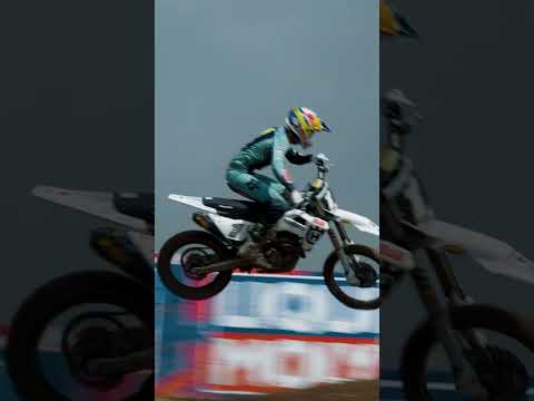 Crucial points fight at the MXGP of China