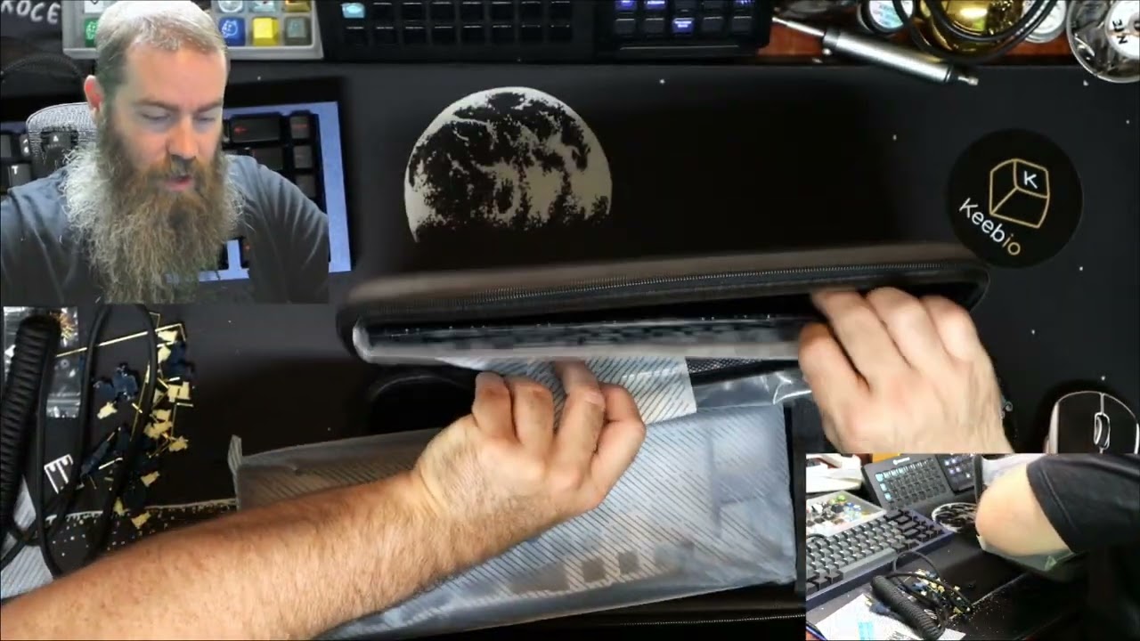 Unboxing an Ikki68 Aurora x Stargaze 65% Mechanical Keyboard From Wuque Studios.