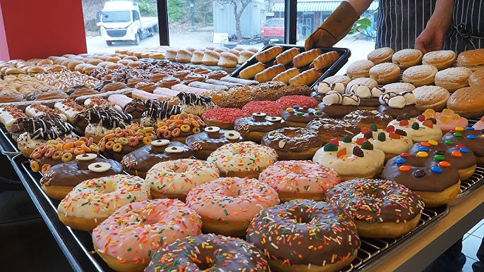 미국식 도넛 Donuts sold out every day! American style Donut Master - Korean street food - YouTube 미국식 도넛 Donuts Sold Out Every Day! American Style Donut Master - Korean Street Food - Youtube
