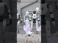 Des robots manifestent pour une meilleure régulation de l'IA