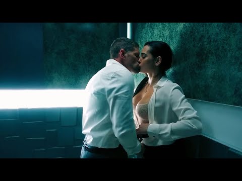 "بنت اتحبست مع غريب في الأسانسير.. من لحظة سخونة لجحيم دموي 😱🔥 | Down 2019"