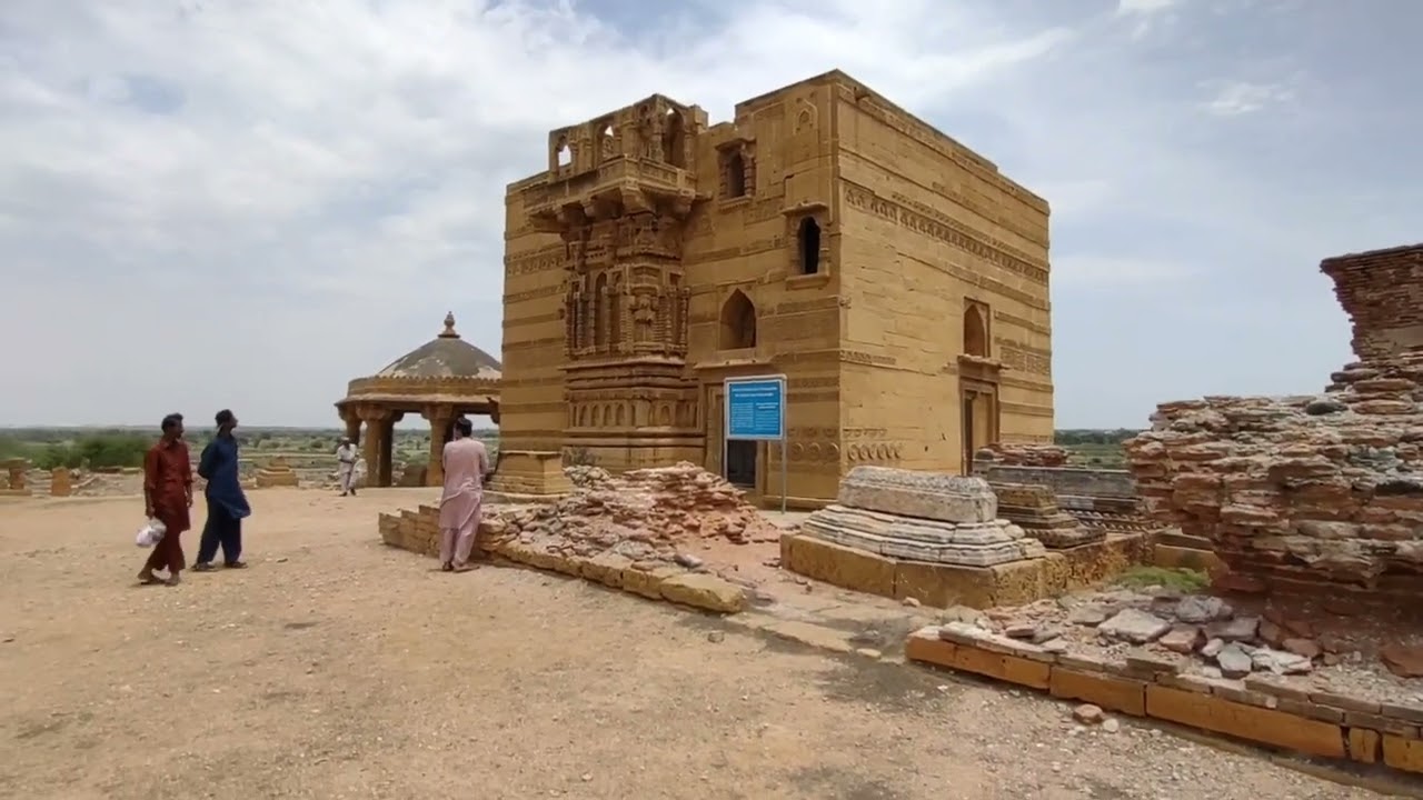 Mai Makli Ka Mazar | Karamat Mai Makli | Makli Qabristan | Abdullah Shah Ashabi