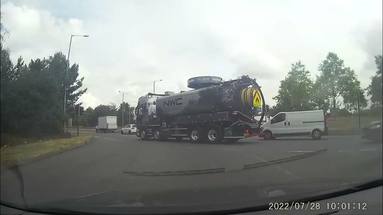 PC Kenny, West Yorkshire Police, traffic offence, running red light