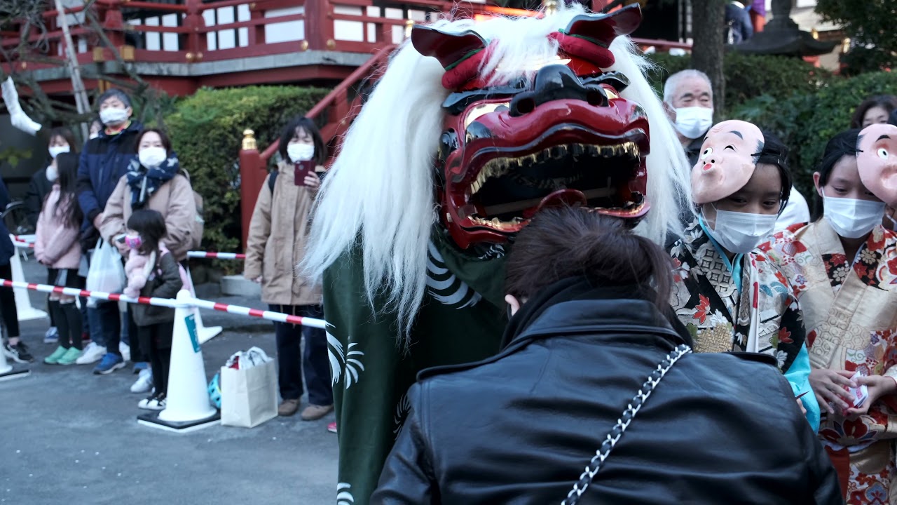 正月獅子舞 東大島神社 - YouTube