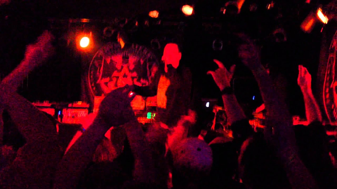 Atmosphere Puppets (Live in St. Cloud, MN 030313) YouTube