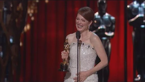 Oscar Winners Julianne Moore, Eddie Redmayne Party With Their New Hardware!