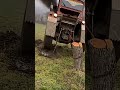 Reuseste Tractoru Sa Scoata Radacina