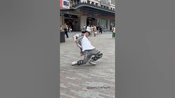 【Insanely Viral Dance Show Featuring Robomon!!】Japan’s Viral Talent @ROBOMON002 thumbnail