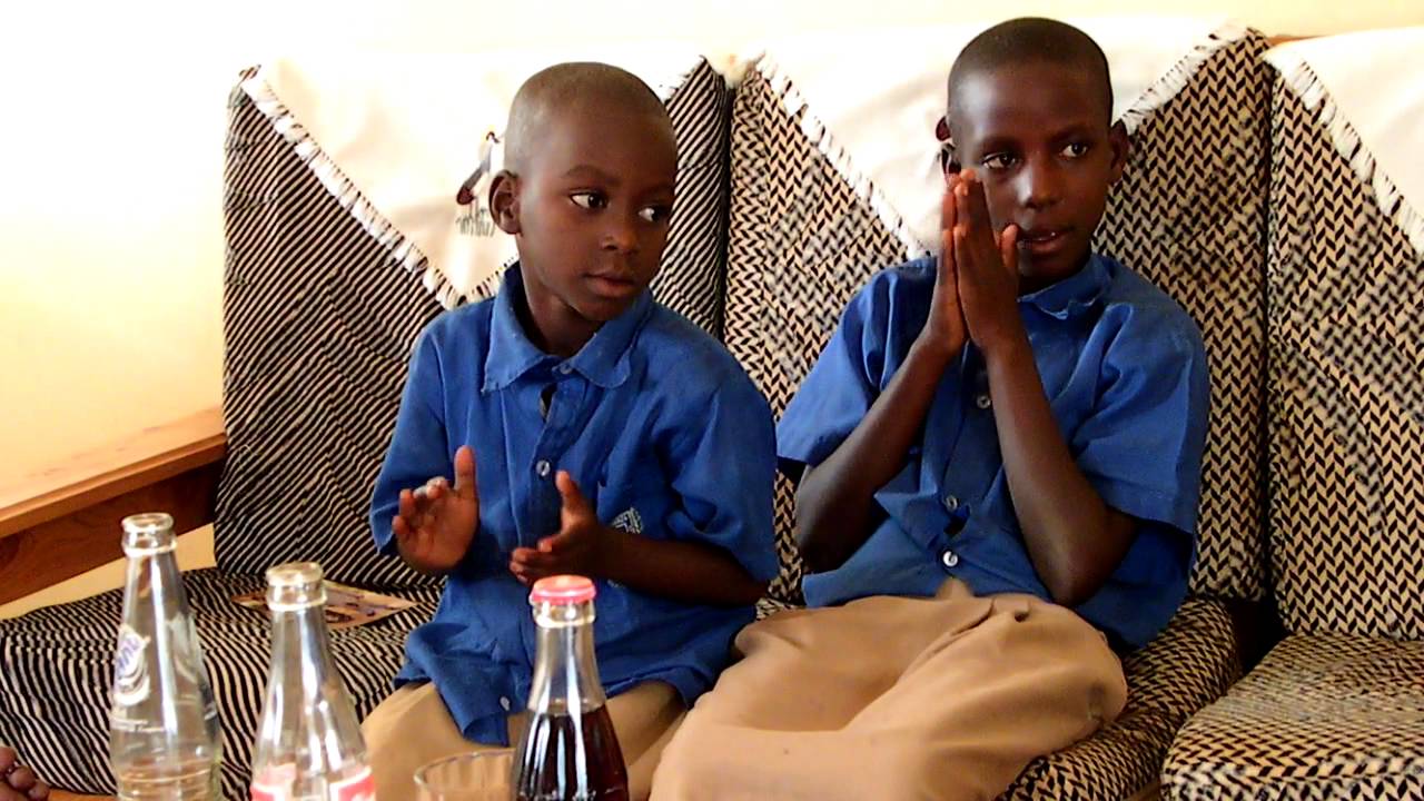 chanson des enfants de Busanza (Kigali, Rwanda) - YouTube
