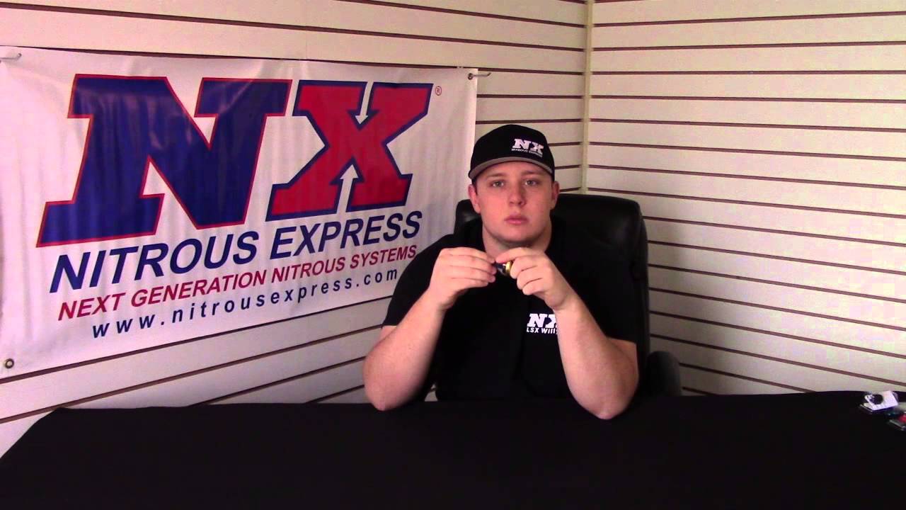 ニシザワ ノリオページ Nitrous Express 15708 Carb Fuel Pressure Safety Switch - YouTube