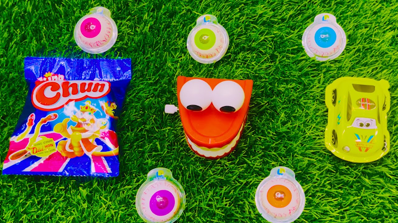 Eat Eye Candy, Giant Lollipops, Fruit Gummies HUGE Eye Candy