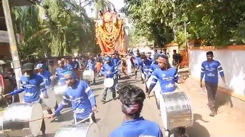 Kerala Nasik Dhol Dhwani Tharang Rocking performance @ Thrippakudam Sivarathri
