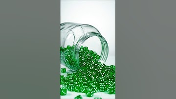 Into The Glass Jar Colorful Dice Drop #satisfying #balls #smile #3danimation #simulation #physics