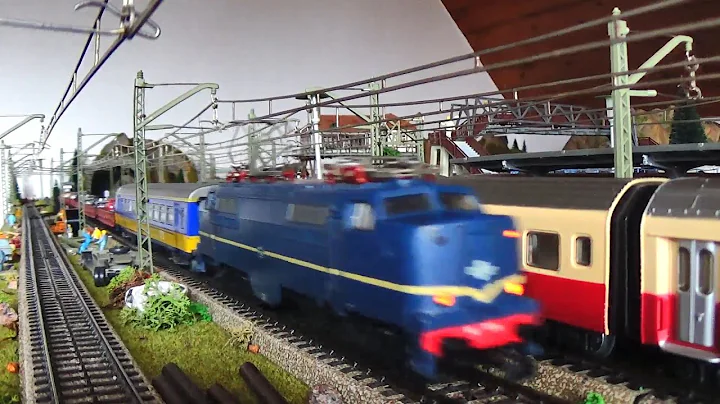 M-Gleis Anlage Märklin H0 Elektrische Nostalgie Eisenbahn. Analogbetrieb mit Oberleitung