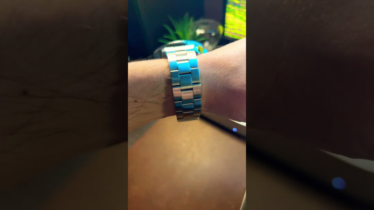 How’s The Bracelet On The Timex Harborside Coast Automatic Watch? Listen To This…