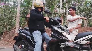 Story wa tak harus klx yang penting jumping😂