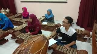 Download Lagu Kursus sindhen. Asmarandana ladrang ciblon slendro MP3 Download Lagu Kursus sindhen. Asmarandana ladrang ciblon slendro MP3