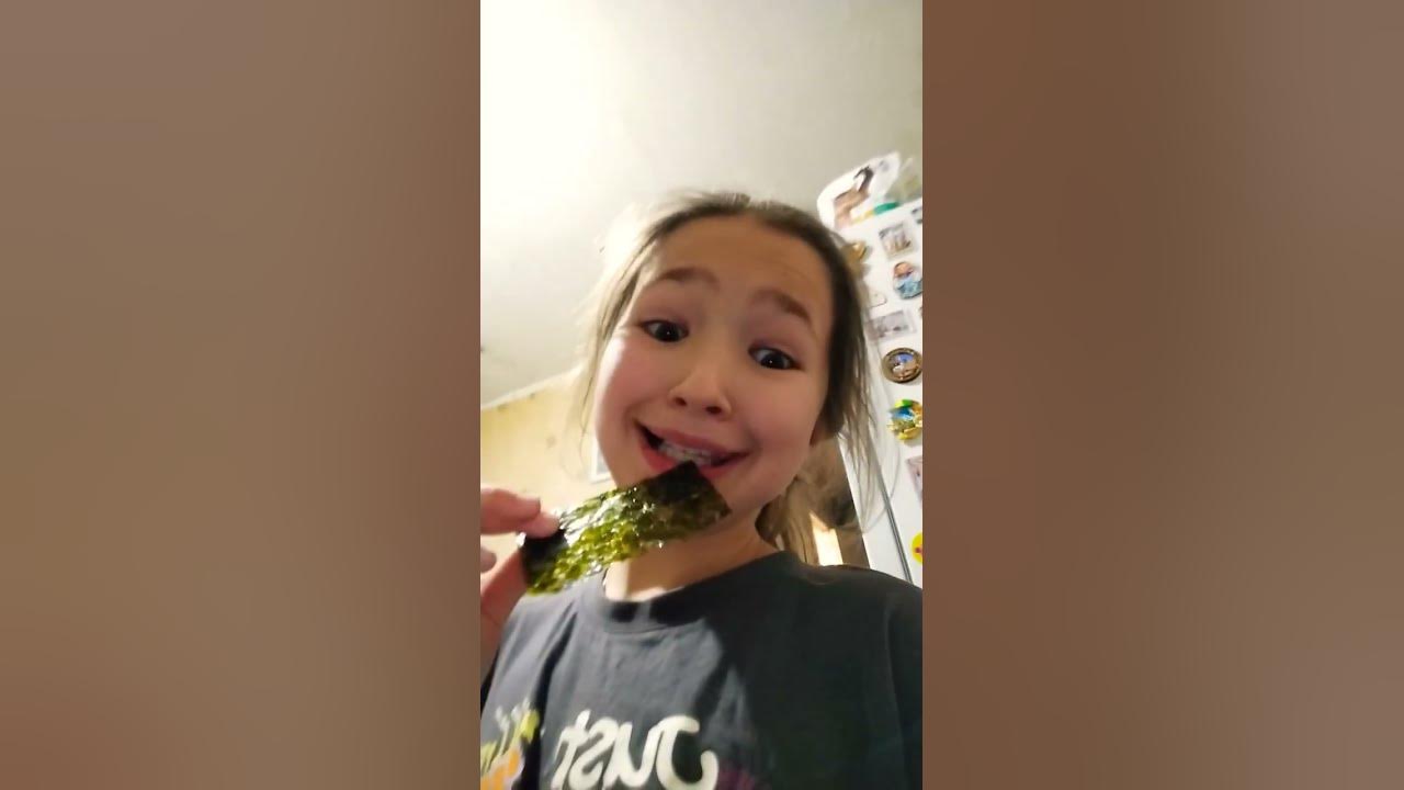 Чипсы нори со вкусом кимчи. Когда дочка снимает шортсы🥬😁 - YouTube