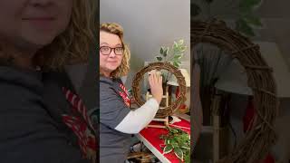 Here’s how to add greenery to a grapevine wreath 🌿