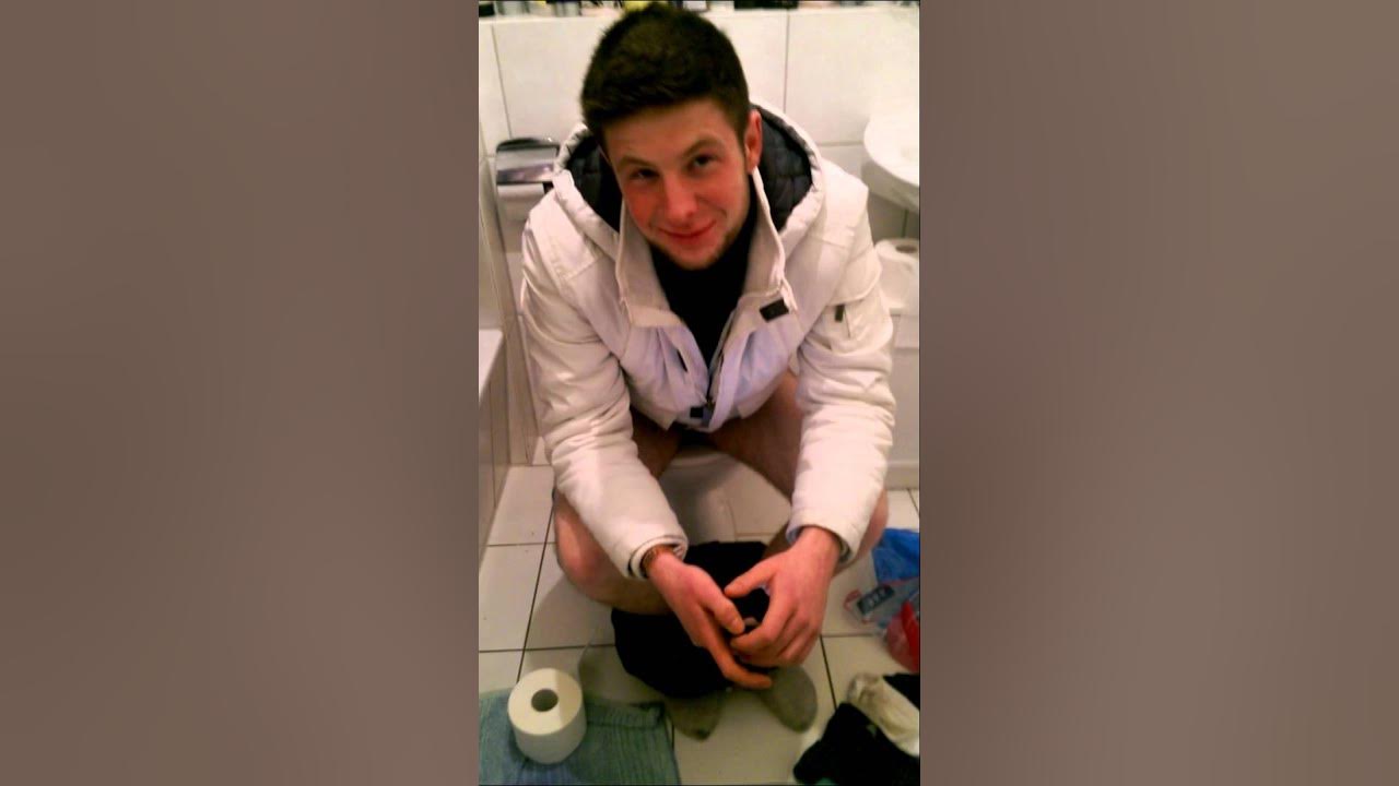 Da ist der gute Jung erstma am scheissen!!! YouTube