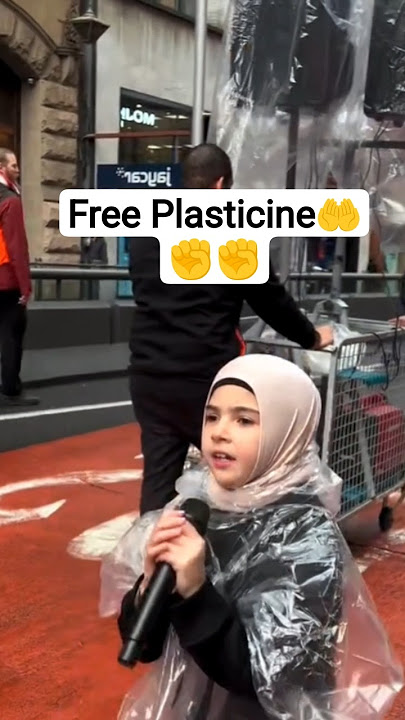 A little kid protests for Palestine #freepalestin palestine#savepalestine#savegaza#shorts