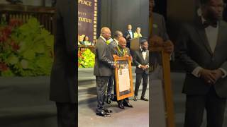 Ex President and Vice, Akuffo Addo &amp; Dr. Bawumia receives gold metal from Otumfuo Osei Tutu II💚🖤💛