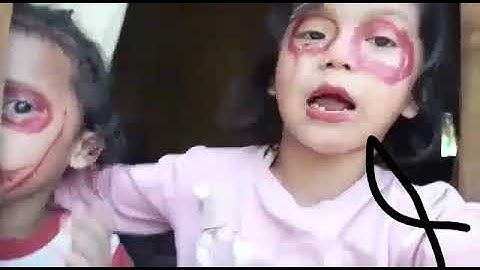 ANAK KECIL PAKE LIPSTIK DIMUKA😂