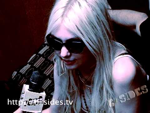 Taylor Momsen + The Pretty Reckless Interview with B-Sides on MYX