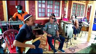 Download Lagu Atok Busking ~ Khabar Buat Ibu(Alleycats) MP3 Download Lagu Atok Busking ~ Khabar Buat Ibu(Alleycats) MP3