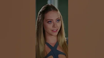 خيبة أمل كبيرة رائحة الفراولة Shorts 