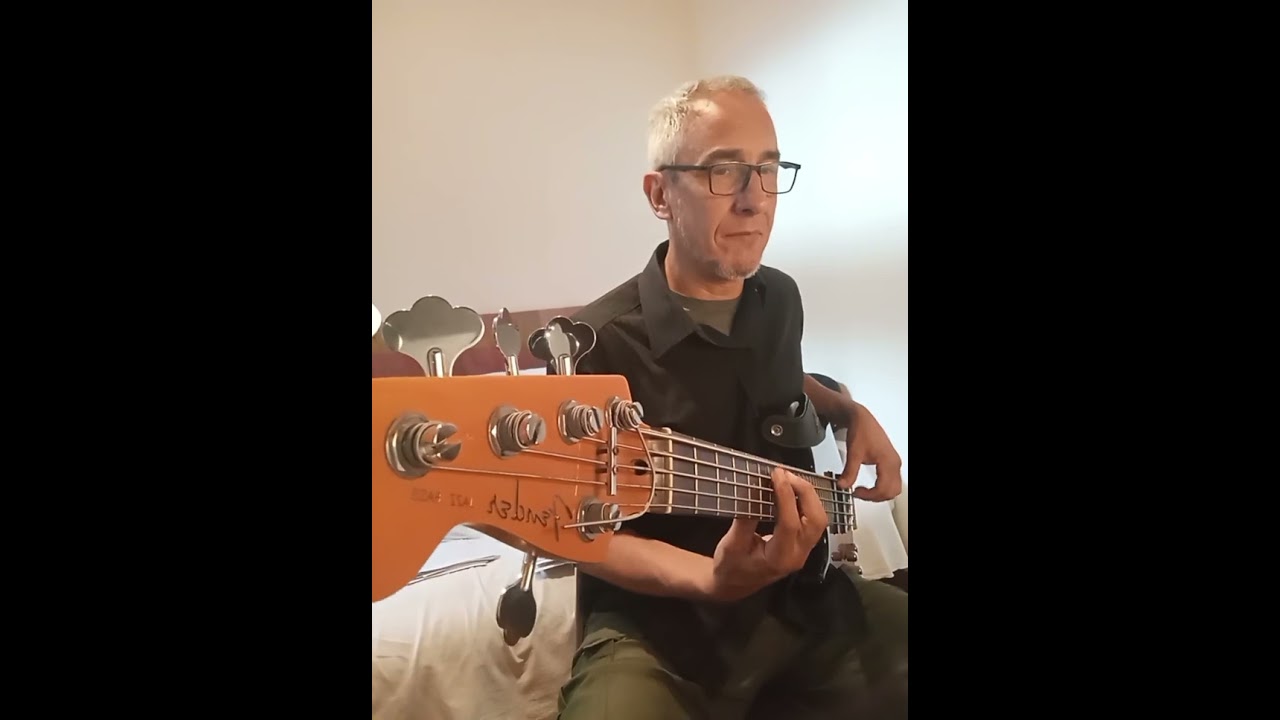 Latín Bass book # 8 160 bpm