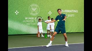Download lagu Roger Federer giving a tennis lesson
