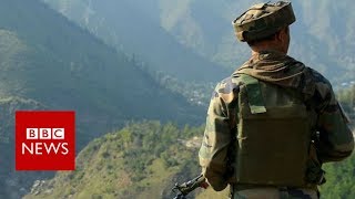 India 'strikes Kashmir militants in Pakistani territory' - BBC News