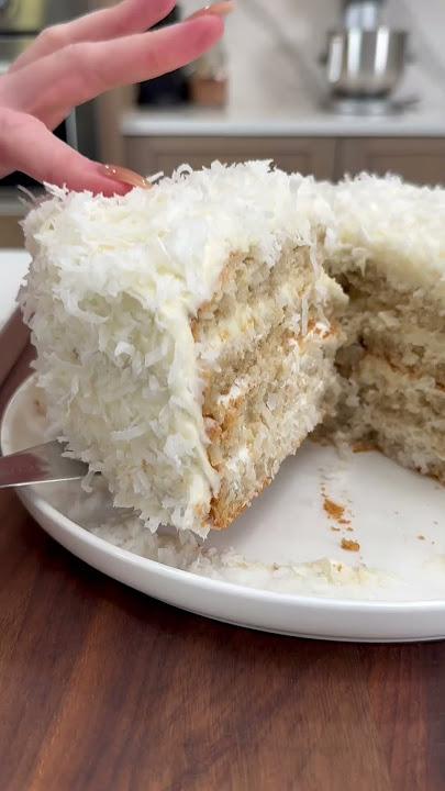 The BEST Coconut Cake #cake #coconutcake #recipe cipe