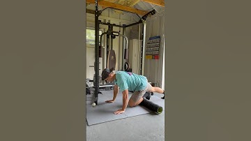 Rolling out the anterior tibialis (shin muscle) #fitness #coaching #workout #shin #shinsplints