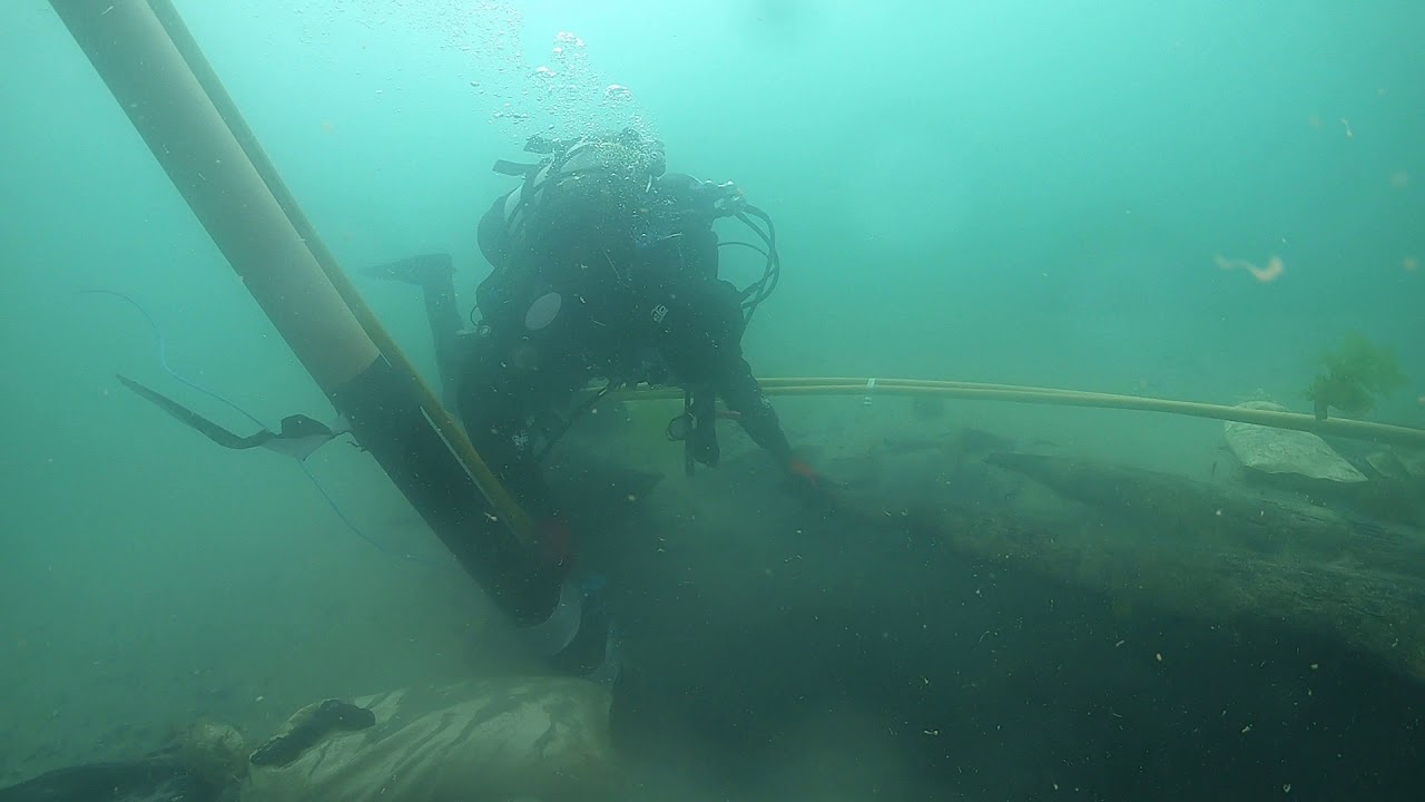 Airlifting on site of HMS Invincible 1744