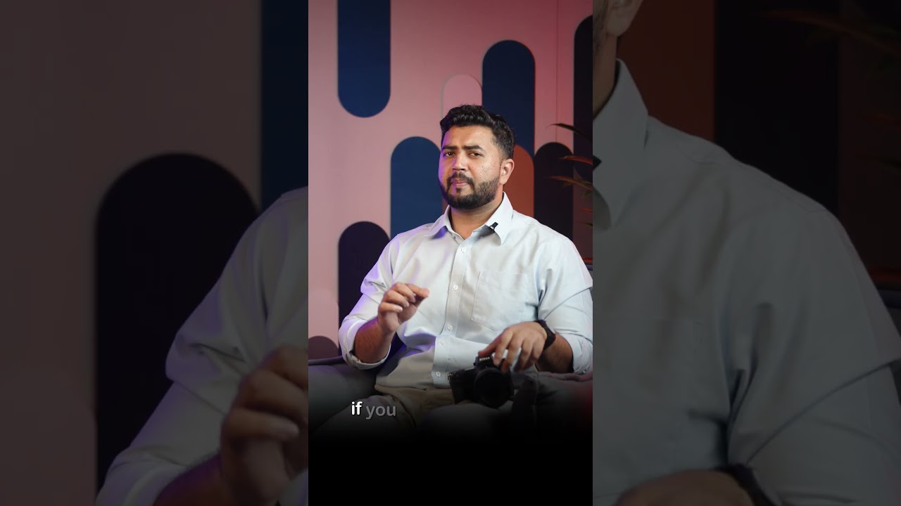 One quick dial twist = crystal clear viewfinder.