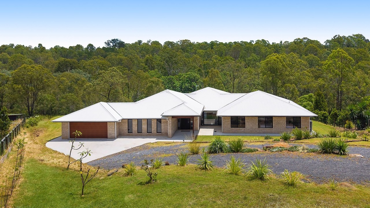 32 Clarke Place, Kooralbyn Valley