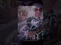 على حس نفسي انا في الشارع بمشي  متابعه لايك كومنت