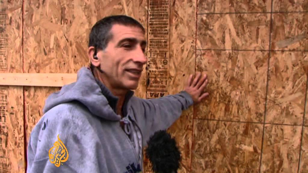 إعصار ساندي يستعد لضرب الولايات المتحدة