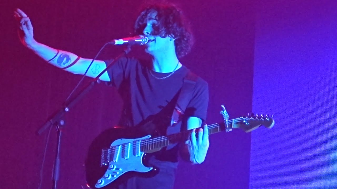 The 1975 She S American Live In Seoul Korea Ax Hall Youtube