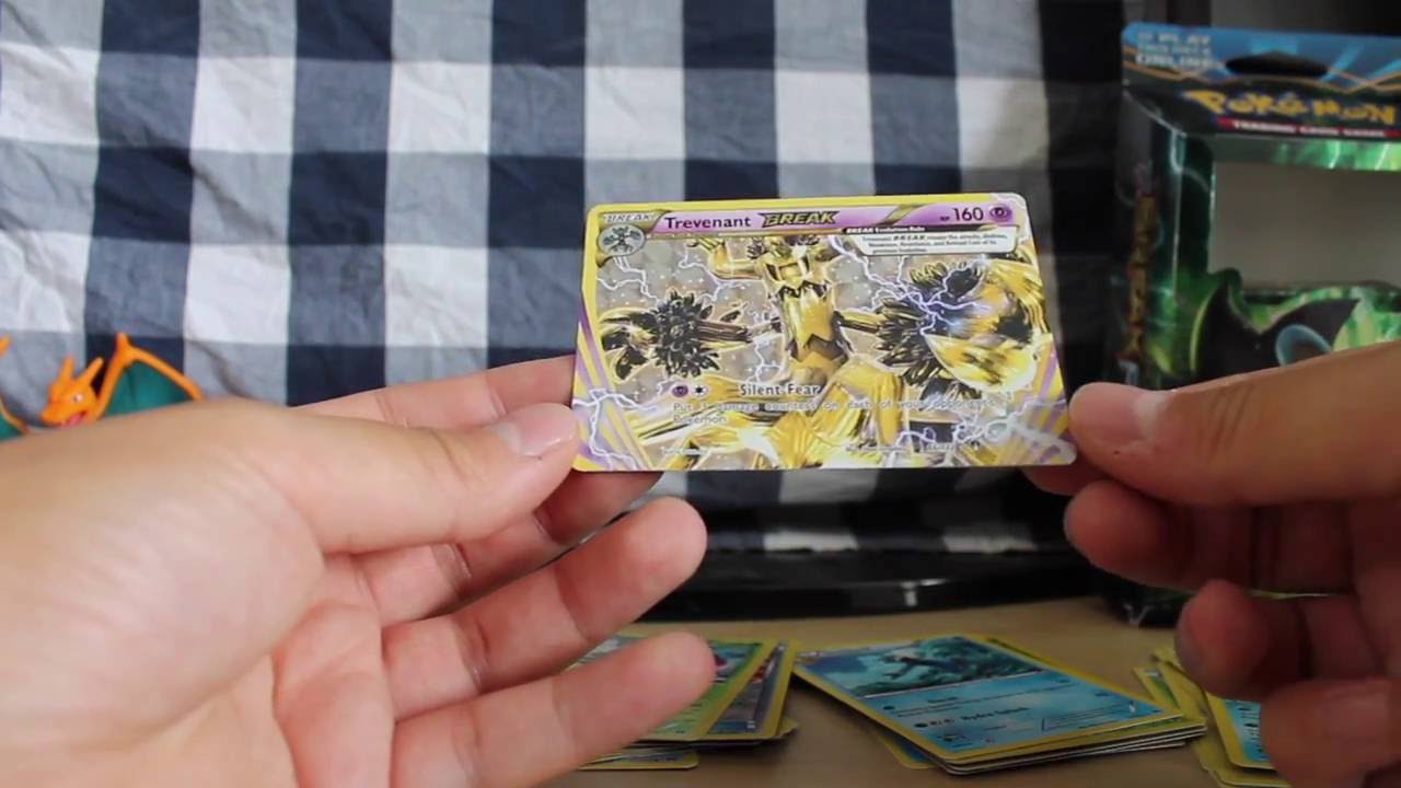 Unboxing a Breakpoint Elite Trainer box