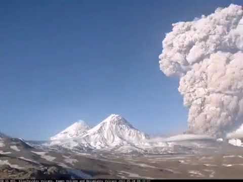 Video: Bezymyanny - the volcano of Kamchatka. Eruption